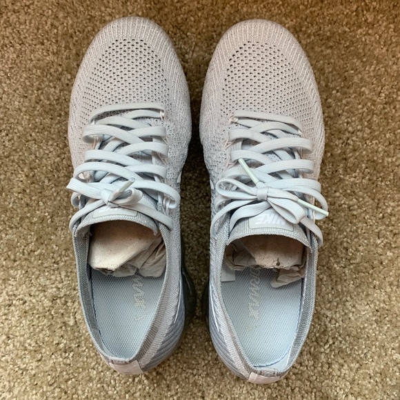 *SOLD* Nike Air Vapormax Flyknit Sneaker - Picture 7 of 8